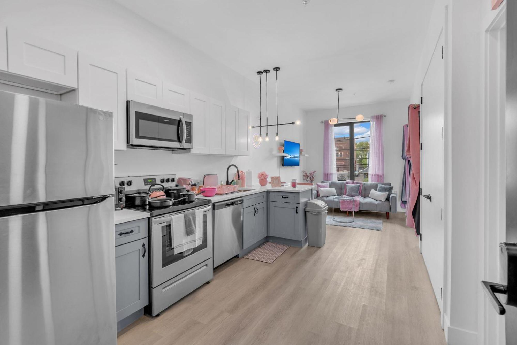 Apartamento Pink Heaven Indoor Pool, Free Parking, Near Nyc Elizabeth Exterior foto