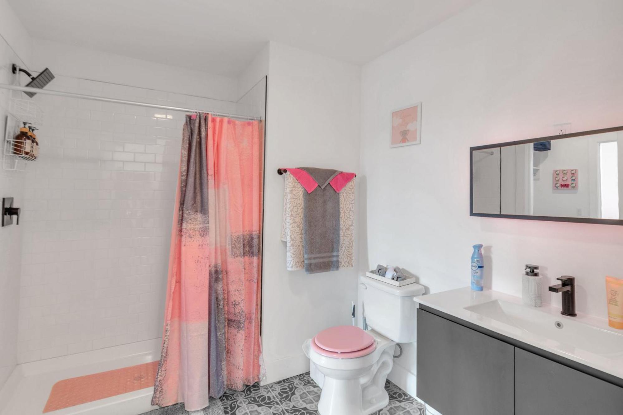 Apartamento Pink Heaven Indoor Pool, Free Parking, Near Nyc Elizabeth Exterior foto